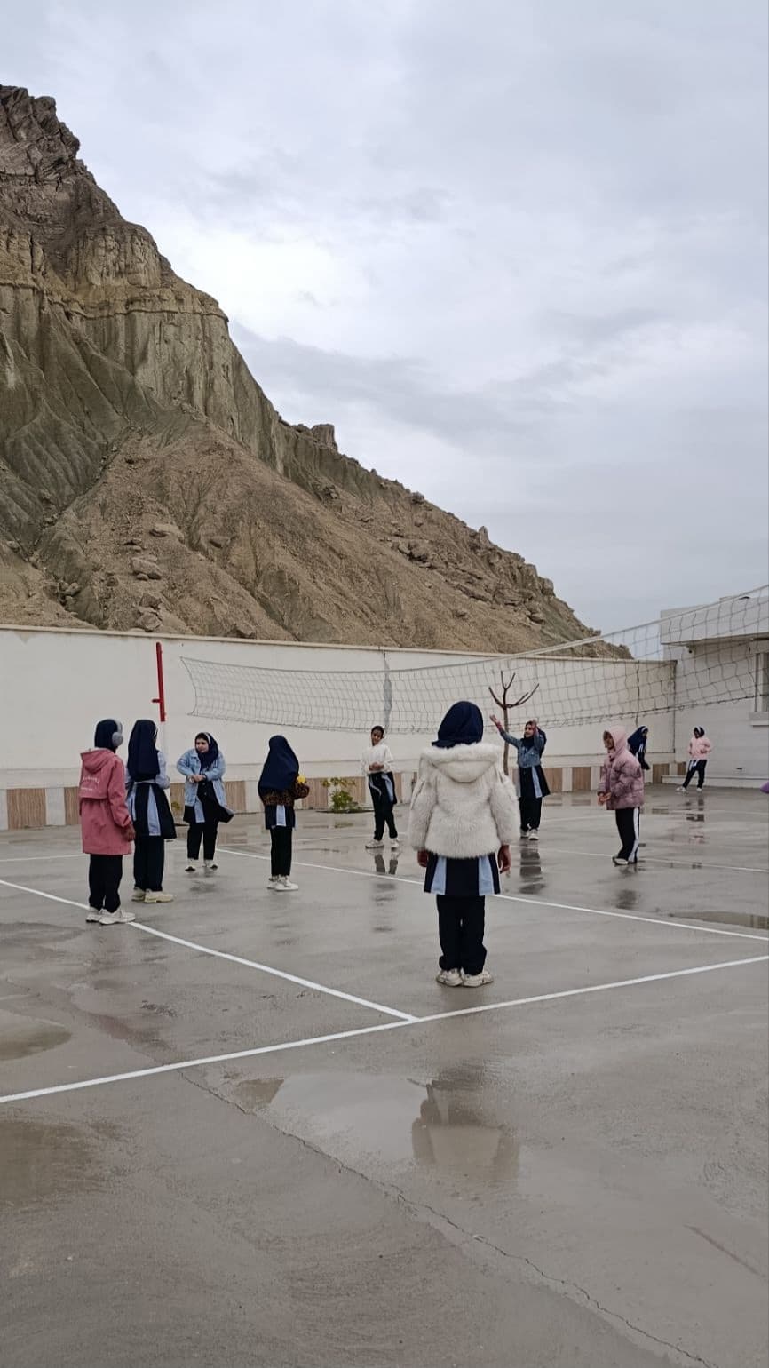 دبستان دخترانه بهاردانش